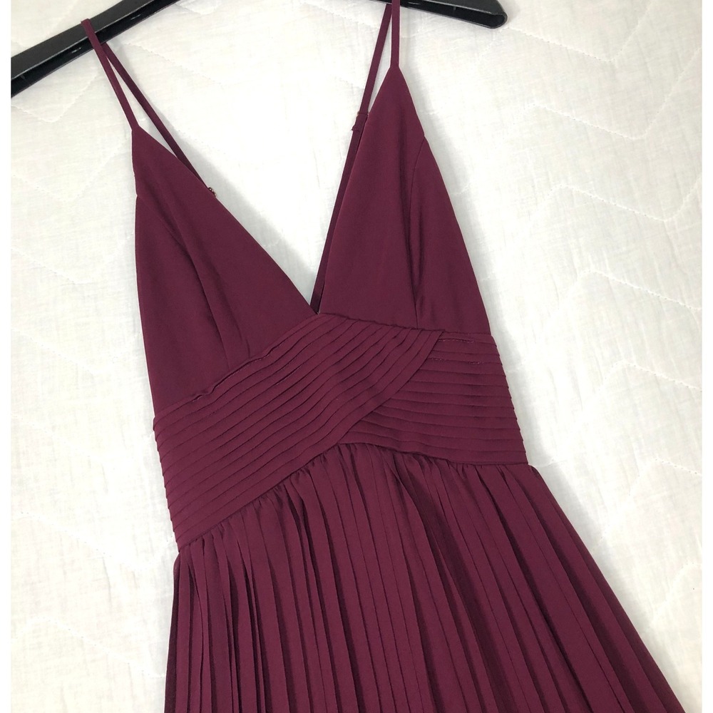 Fashion Nova Lure Maxi Dress Women's XS Wine V Neck Long Pleated Spaghetti Strap